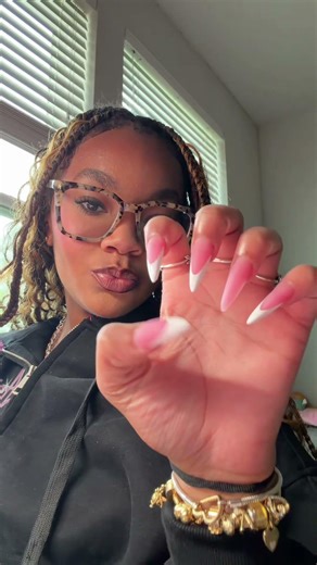 LETS GET MY NAILS DONE FOR PROMMMMM💅🏽🥹 stay tuned for the reveal tomorrow! LICENSED GARLAND NAIL