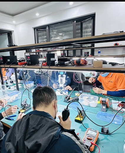 Cập nhật tình hình của lớp học điện tử ô tô thực chiến tại EAC - ngày 23/11 🤩🤩🤩 #eac #hocnghe #dientu #suachuaoto #ecu