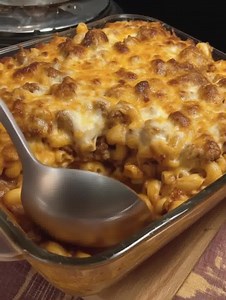 HAMBURGER CASSEROLE 😘 Don't Lose This Recipe INGREDIENTS 1 lb. ground beef 1 can cream of mushroom soup 1 can tomato soup 1 can whole kernel corn drained Recipe in (c.o.m.m.e.n.t ).👇 | Amazing Old Recipes