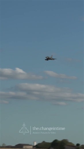 Two Mirage 2000Ds Hit the Afterburner 🔥#mirage2000 #CouteauDelta #afterburner #fighterjet #airshow