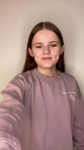 10K views · 469 reactions | Welcome to today’s sign of the day! Today’s sign of the day is “Bee!” Using SSE (With BSL signs!) -Let’s Make A Difference❤️ #BSL #signoftheday #letsmakeadifference #learntosign #education #SSE | Let’s Make A Difference | Facebook