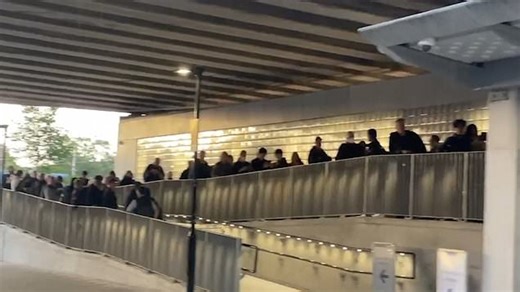 Long queues at Abbey Wood as commuters line to ride Elizabeth Line for first time