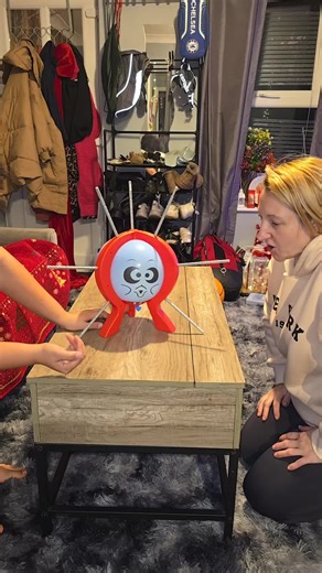 Love this ballon popping board game #GiftIdeas #TikTokMadeMeBuyIt #kidschristmasgifts #ballonpopping #boardgame