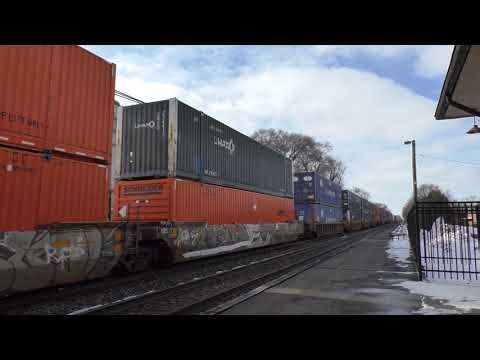 CSX #7587 EB Intermodal Freight | Nappanee, IN on 01/05/2026