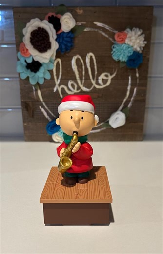 Hallmark Peanuts Christmas Band Member Charlie Brown With Saxophone Music Figurine - Etsy