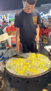 722K views · 3.5K reactions | Street Food Night Market Oyster Omelette!!! Fengchia Night Market(Taiwan) #streetfood #foodie | Street food girl | Facebook