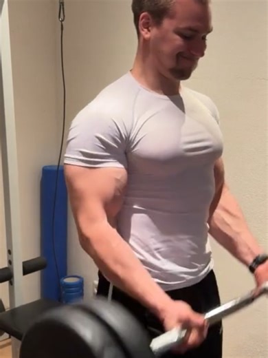 Twitch Chat told us to shut up and train😂 @derhoolti #twitch #stream #chat #gym #gymbro