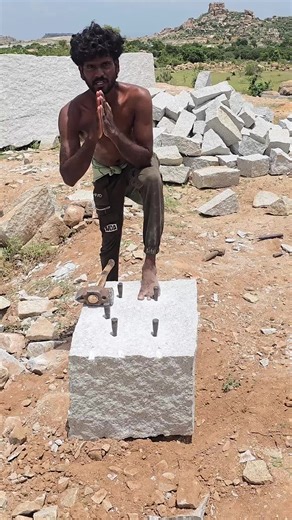 pyramid Worker doing his work. #talent #skills #fyp #usa