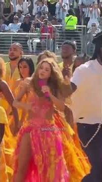 Shakira Dai Dai final half time show #shakira #global