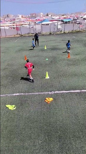 Youth U8 warm up passing receiving and ball handling drill #soccer #futbol #practice #warmup #u10