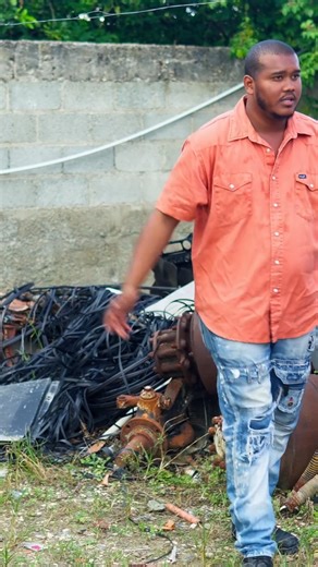 92K views · 1.6K reactions | Lo despidieron por reparar gratis el auto de una anciana días después descubrió quién era ella parte 1 | Universo Review de Filmes | Facebook