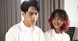 Nữ sinh 20 tuổi gây 'sốt' Vietnam Idol kết hợp với thành viên Da LAB