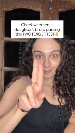 Dr.Aayushi Pathak on Instagram: "TWO FINGER BAND TEST ✌️ If your two fingers ✌️can fit and move under bra straps, IS HER FIT AND PERFECT SIZE!!! It should be neither too TIGHT nor too LOOSE!!! 👧IF HER BRA IS TOO TIGHT!! The bra can be physically discomforting, can restrict movements, chafe, breast pain and some breathing difficulties🫁😮‍💨 👧IF HER BRA IS TOO LOOSE!! If the bra is too loose, it may lead to poor posture, skin irritation, issues with exercising!!! #women #bra #bandsize #breast #