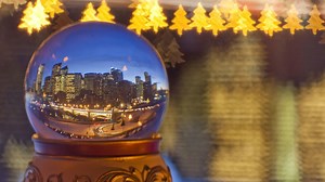 Around the Globe- A Snow Globe Timelapse Journey from Canada to London