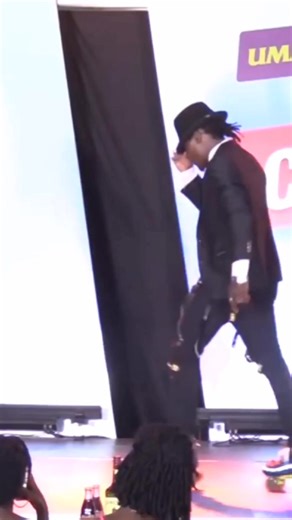 Mariachi Comedy: A Hilarious Welcome