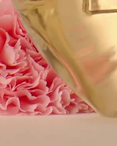 Seductive, sensual, sophisticated. Our long-awaited, limited-edition fragrance is back! https://bit.ly/33kBykS | La Perla