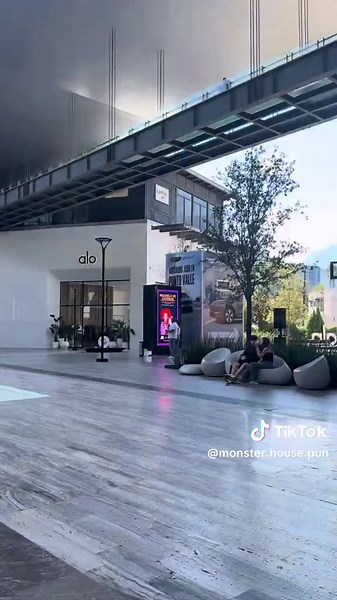 Disfraces y Decoraciones en Monster House para Halloween