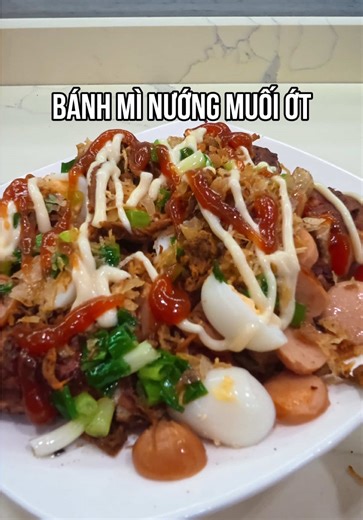 Cách Làm Bánh Mì Nướng Muối Ớt Tại Nhà Ngon Nhất