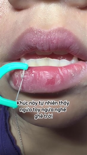 Trả lời @Ngân rì dui tất cả son dưỡng môi rẻ nhưng giờ tôi mới biết #learnontiktok #lipbalm #lipcare #fyp #reviewlamdep #sonduongmoi #viral #thanhthoiluottet