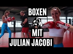 Julian Jacobi bringt mir Kickboxen bei / Kampfsport Temple Wushu