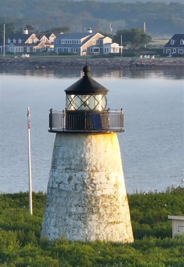 Your moment of calm at Bird Island Lighthouse