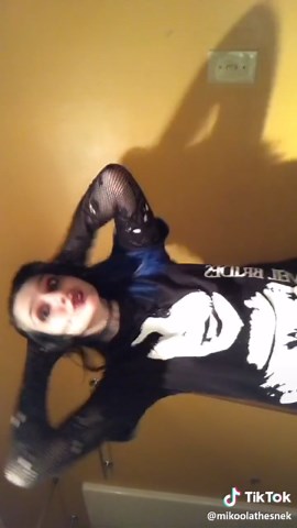 Throwback to when I saw Beartooth live #2016waskindagreat #emoo #beartooth #scenekid #20ninescene