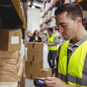 15 reactions · 11 shares | Nous avons besoin de nouvelles recrues ! Devenez Agent d'exploitation logistique ! 欄 ➡️Un métier qui bouge ➡️Un métier évolutif ➡️Un métier à responsabilités Postulez dès maintenant ! | PROMAN | Facebook