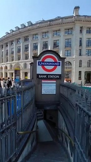 London Walk - Bank, King William Street 🚶 | Wonders of London