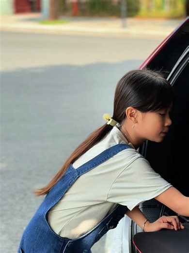 Unexpected Twist in Social Experiment Trap