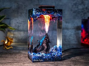 Godzilla Handmade Decor Epoxy Lamp- Diorama Resin Lamp, Handmade Gifts for Him, Home Decoration, Godzilla Lamp, Mother's Day - Etsy