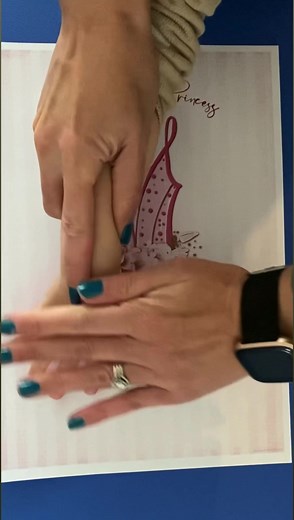 💕Always your princess 👑 PRINT IT OFF Handprint & Footprint Art Made Easy 🙌🏼 DOWNLOAD - PRINT - CREATE #daddysprincess #fathersdayideas #fathersdaygiftidea #fathersdaygift #fathersdaycraft #fathersdaycard #printitoff #handprintart #babycrafts #toddlercrafts #kidscrafts | Print.it.off Handprint Footprint Art Made Easy