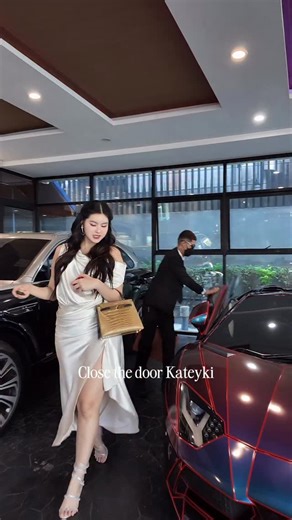 Somrutai Rattanawaraha on Instagram: "OMG! So big and plumpy🎁❤️ @skii #aonsomrutai #ออนสมฤทัย #SKIITH #SKINPOWERRENEW #SKIIPARTNER"