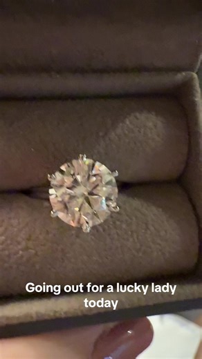 Order yours before Valentine’s day. Call to enquire at 07778196357 #diamondforeversheffield #foreverdiamondbymehak #diamondsbymehak