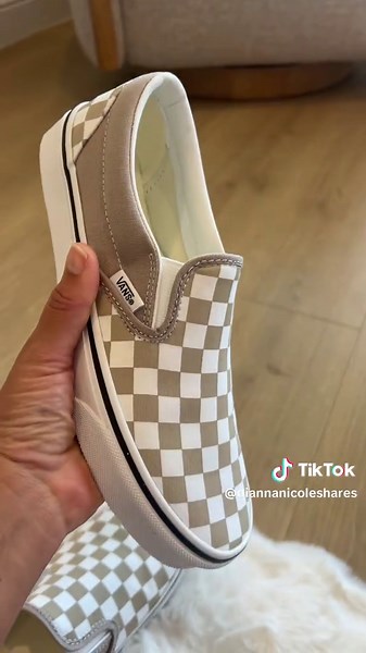 Vans Classic Slip-On in Mushroom Brown: A Must-Have!