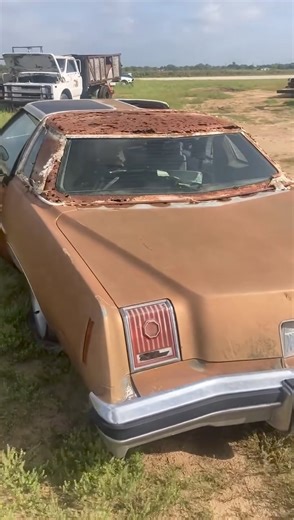 1977 Pontiac Grand Prix SJ in for parts. | Browne Auto Salvage