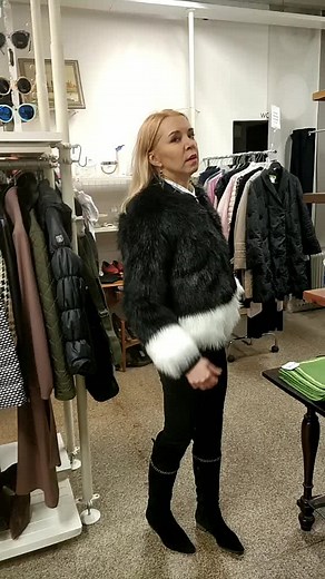 #tampere #visittampere #shopping #fleamarket #kirpputori #hyvä #paraspalvelu #fauxfur #fashion