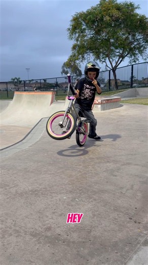 Wanna see something cool? #bmx #freestylebmx #wheelie #kids