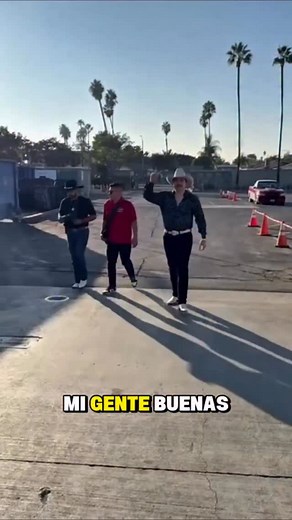 Mi gente, buenas tardes. A punto de hacer sound check en el Anaheim Convention Center. Aquí los esperamos a las 7:30 pm. Y como dice mi Padre: Y no que no se podía… ¡Claro que se puede oiga! #ChequePeñaJunior #ChequePenaJr #ChequePeñaJuniorYSuVallarta #Anaheim #ShowTime #SoundCheck #OrgulloNayarita #Banda #Nayarit #Nayaritas #AnimoOiga #ChequeJunior | Cheque Peña Junior