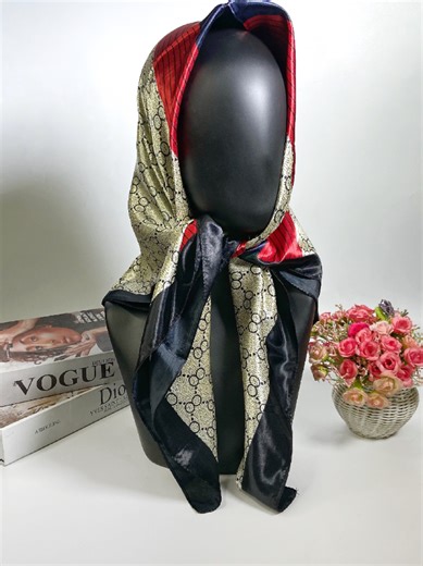 Transform Everyday Accessories with Simbi Props