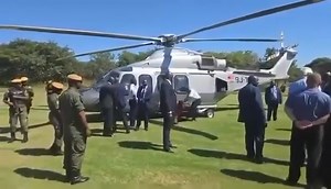 300K views · 6.3K reactions | If the President’s bodyguard can respond to messages while guarding his boss, nga imwe ba Joseph? | Zambia Reports | Facebook