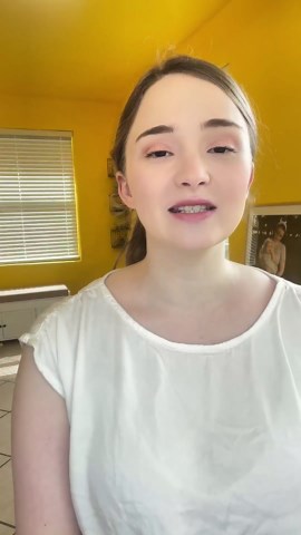 2 Gallon Glass Drink Dispenser, Drink Dispensers for Parties, Beverage Dispenser with Stand and Glass Lid, 100% Leakproof Spigot, Ideal for Lemonade, Juice, Iced Tea, Laundry Detergent Dispenser