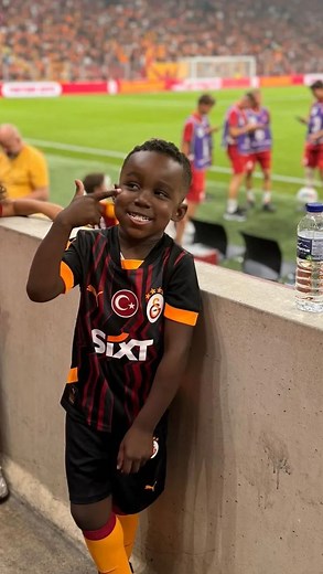 Bilenleri Yoruma Bekliyoruz. 💛❤️ #galatasaraylıyız #galatasaray #akanji #leroysané #galatasarayedit #fenerbahçe #galatasaray1905 #osimen #trabzonspor #okanburuk #icardi #ilkaygündoğan #şampiyon #barışalperyılmaz #morinho #beşiktaşsk #keremaktürkoğlu #alikoç #leroysane #galatasaraytransfer #talisca #davinsonsanchez #erenelmalı #ramspark #süperlig #torreira #şampiyongalatasaray #yunusakgün #singo | Galatasaray Edit Video