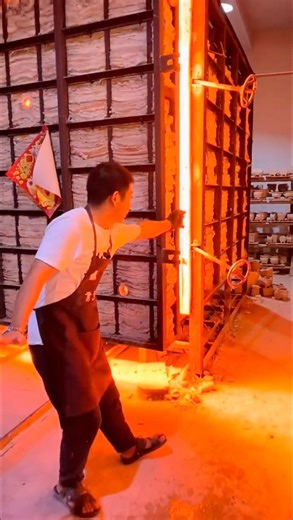 Arts Terra on Instagram: "This ceramic artist is known for creating handmade pottery that transforms in color when filled with hot liquid. By using heat-reactive glazes, they design charming mugs and cups that unveil secret illustrations—adding a fun, interactive element to ceramic art. Artists via Douyin #art #ceramics #pottery"