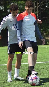 Using your butt to shield the ball is one of the most underrated skills in soccer. It helps you hold off defenders, create space, and keep possession under pressure. Learn how to position your body like the pros do. ⚽🛡️ #ShieldTheBall #SoccerStrength #HoldUpPlay #FootballIQ #BodyPositioning how to shield the ball soccer, use your body in football, hold off defender soccer, butt shielding technique, protect the ball soccer | Football Fundamental