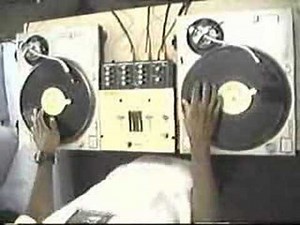 Shure Turntablism 101-Funky Drummer Beat Juggle -Rob Swift