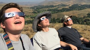 Eclipse-watching Episcopalians see a glimpse of the holy in celestial display