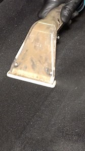 Extracting Brown Water From a Dirty Carpet! | The Detail Geek