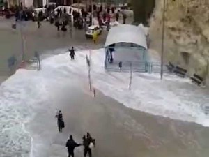 Now THIS is a How You Dock a Ferry Boat in Greece!