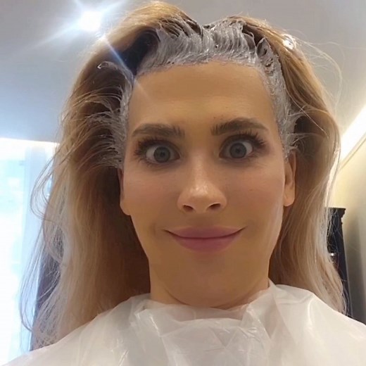  Lizy P | You know that feeling ‍♀️ Puedes seguirme en TikTok como @lizy.p para ver vídeos como este 來 . #blonde #blondegirl #tutorialmaquillaje... | Instagram