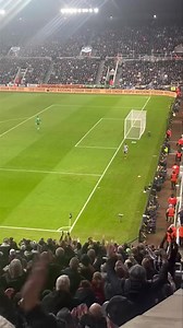 😍 🇧🇷 Bruno’s ovation after being subbed off today… #NUFC | NUFC Blog